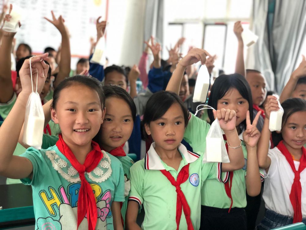 Guizhou children - Hygiene education and repurposed soap distributiong